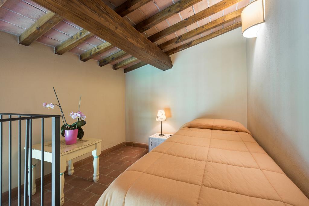Вилла Azienda Agrituristica Bellavista Монтеспертоли Экстерьер фото
