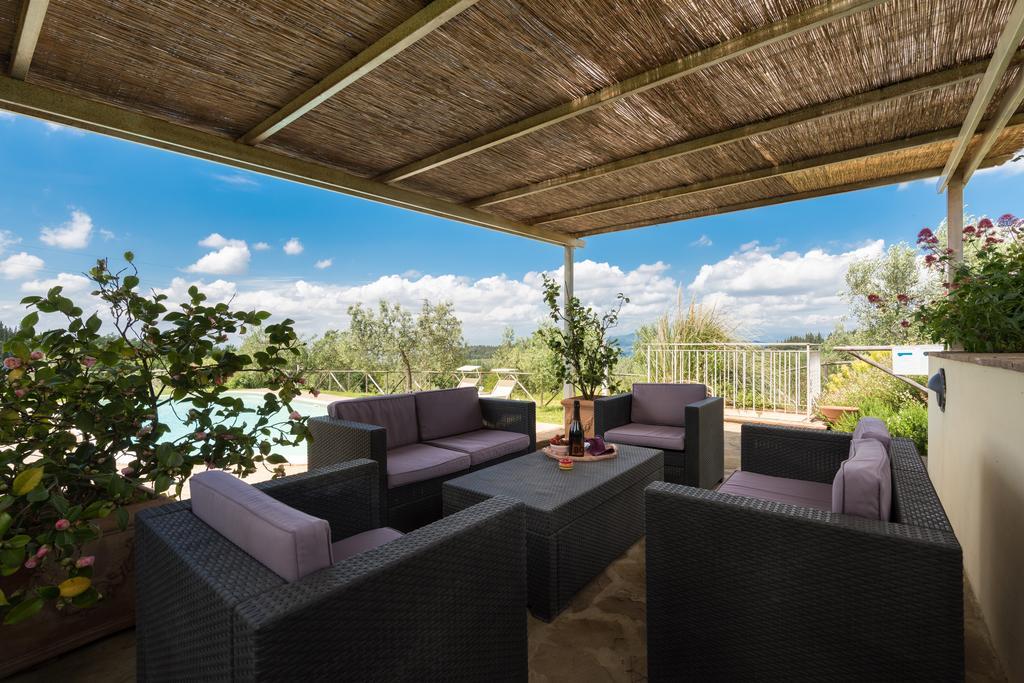 Вилла Azienda Agrituristica Bellavista Монтеспертоли Экстерьер фото