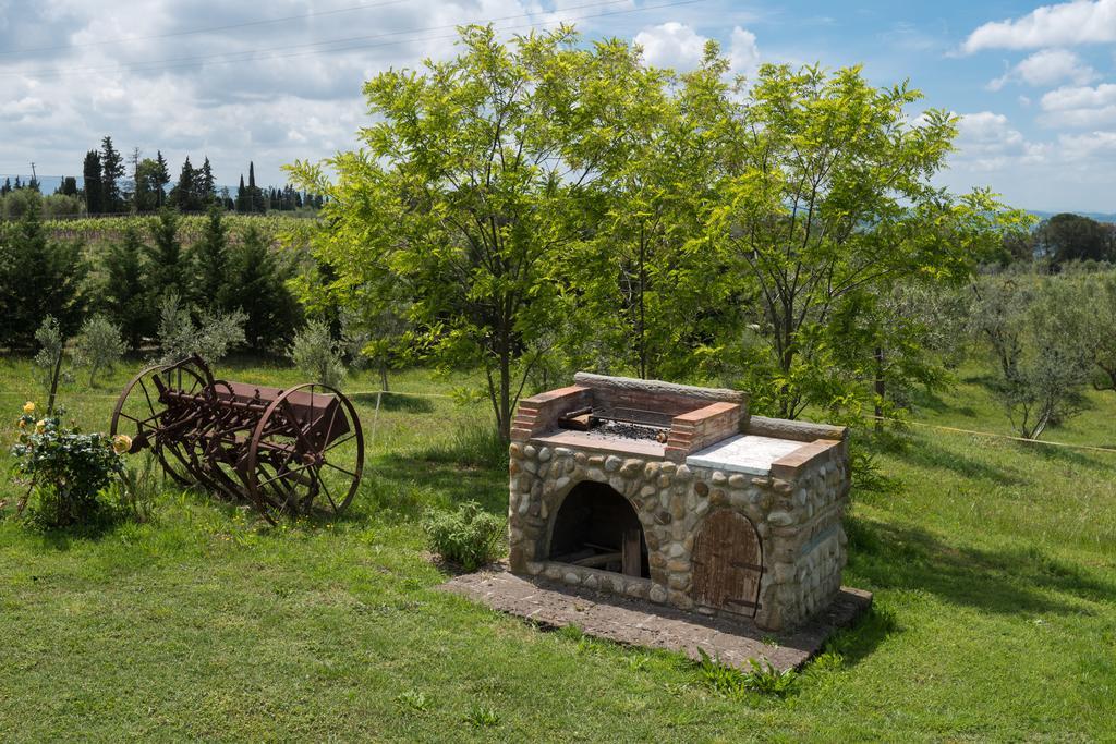 Вилла Azienda Agrituristica Bellavista Монтеспертоли Экстерьер фото